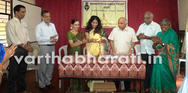 ಮಣಿಪಾಲ: ಗೃಹ ಉತ್ಪನ್ನ, ಕರಕುಶಲತೆ ತರಬೇತಿ